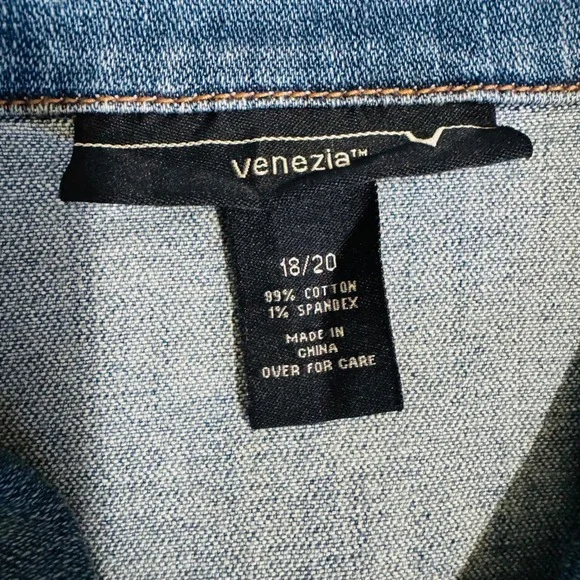 Upcycled Venezia Denim Jacket Hand Painted Taurus Sun Moon Celestial Art 18-20 - Picture 11 of 17